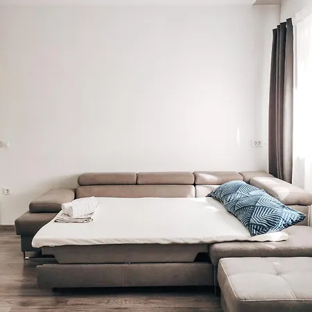 Kino Apartman *